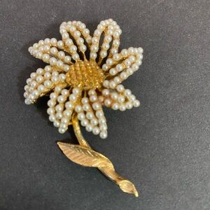 Vintage Coro Faux Pearl Floral Brooch